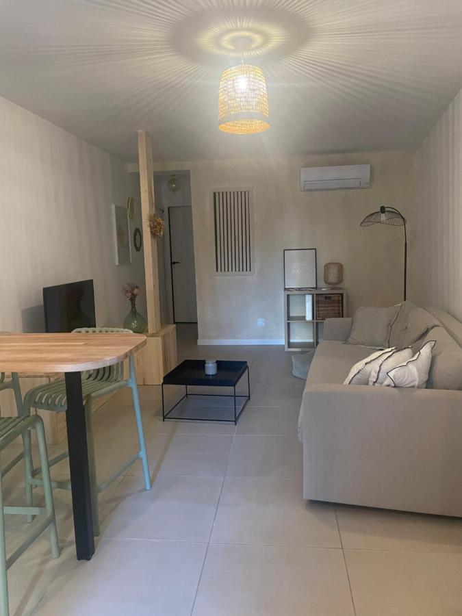 Petit Appartement Лёкат Экстерьер фото
